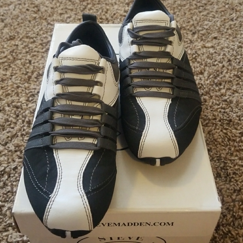 Steve Madden tennis shoes